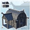 Maison scandinave avec grand auvent et ornements (9)