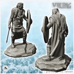 Guerrier viking en position de combat avec bouclier et épée (20)