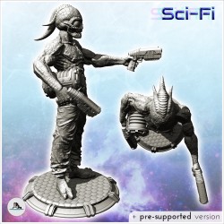 Scaly-skinned alien warrior with double laser guns (13)