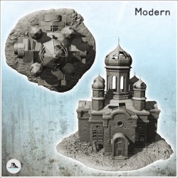 Ruines d'église orthodoxe à cinq couples avec toit détruit (4)