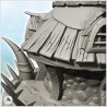Maison ronde orc à étage avec toit en bois et décors à cornes (3)