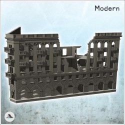 Grand immeuble urbain en ruine avec multiples étages et auvent d'entrée (12)