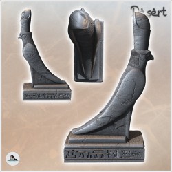 Statue du dieu égyptien Horus sur plateforme (2)
